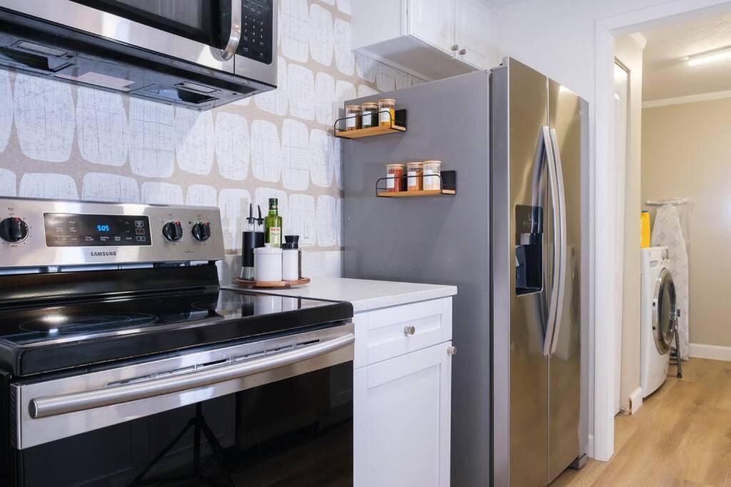 Вилла House Near Tampa Zoo And Busch Gardens, Free High Speed Wifi Экстерьер фото