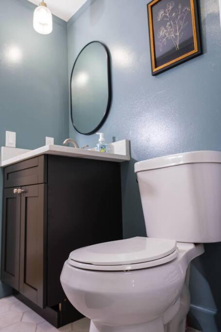 Вилла House Near Tampa Zoo And Busch Gardens, Free High Speed Wifi Экстерьер фото