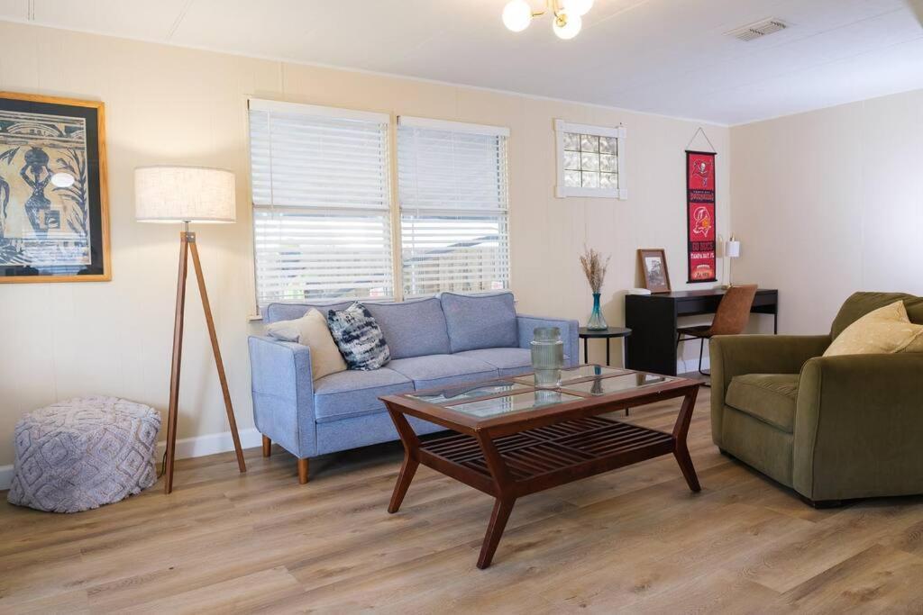 Вилла House Near Tampa Zoo And Busch Gardens, Free High Speed Wifi Экстерьер фото