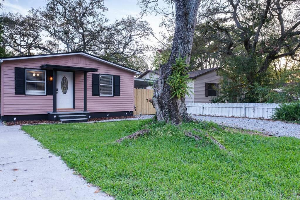 Вилла House Near Tampa Zoo And Busch Gardens, Free High Speed Wifi Экстерьер фото